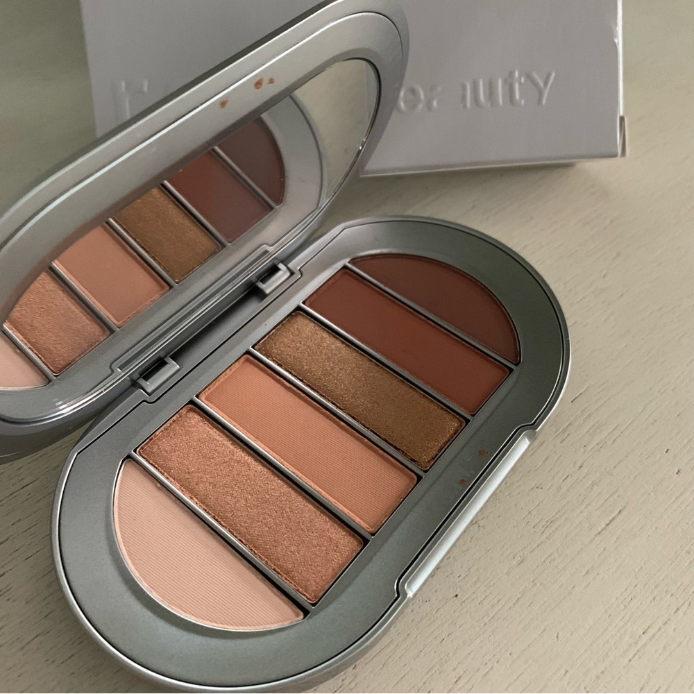 🆕 R.E.M. Beauty midnight shadows eyeshadow palette - Babydoll